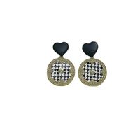 Fashion Simple Black And White Four-leaf Flower Alloy Earrings main image 4