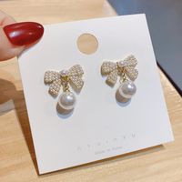 Boucles D&#39;oreilles Fashion Bow Pearl Boucles D&#39;oreilles En Alliage Doux main image 2