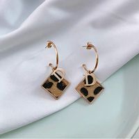 Simple Fashionable Letter D Shell Women's Geometric Alloy Earrings sku image 2