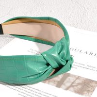 New Pu Leather Headband Retro Solid Color Knotted Hairband main image 5