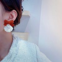 Autumn And Winter New Pearl Shell Bow Alloy Earrings main image 3