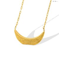Fashion Crescent Pendant Titanium Steel Plated 18k Gold Clavicle Chain main image 1