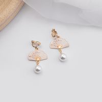 Retro Fan Pearl Flower Folding Tassel Earrings Ear Clips main image 3