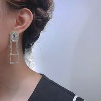 New Hollow Geometric Inlaid Diamond Retro Alloy Earrings main image 3