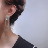 New Hollow Geometric Inlaid Diamond Retro Alloy Earrings main image 4