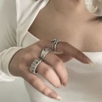 Fashion Three-dimensional Metal Thorns Inlaid With Red Diamonds Ring main image 3