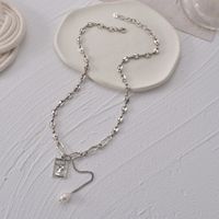 Retro Stitching Two-color Pearl Necklace Alloy Clavicle Chain sku image 1