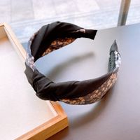 Retro Floral Printing Contrast Color Kink Stitching Headband Wholesale sku image 1