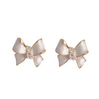 High-quality Niche Temperament Unique Bow Stud Earrings Women&#39;s Silver Needle main image 7