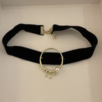 Mode Schwarze Halskette Barocke Perle Einfache Schlüsselbeinkette Aus Legierung sku image 1