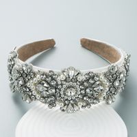 Baroque Silver Diamond Flower Geometric Inlaid Pearl Wide Headband main image 3