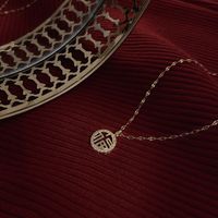 Fashion Gold Round Pendant Necklace Simple Titanium Steel Collarbone Chain main image 1