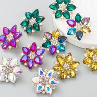 Fashion New Simple Shiny Alloy Diamond Flower Women's Earrings Wholesale main image 1