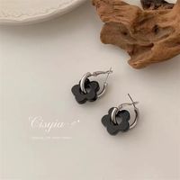 Fashion Black Flower Earrings Simple Alloy Drop Earrings sku image 1