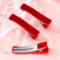 3-piece Classic Simple Red Flannel Clip Hair Clip Set main image 4