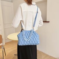 Fashion Solid Color Rhombus Plaid Acrylic Chain Handbag Shoulder Bag 20*29*21cm main image 5