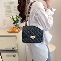 New Rhombus Embossed Braided Chain One-shoulder Small Square Bag 23*18*9cm main image 6