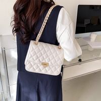 New Rhombus Embossed Braided Chain One-shoulder Small Square Bag 23*18*9cm main image 4