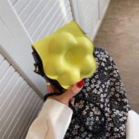 Mini-taschenfrauen Neue Kontrastfarbe Bump Messenger Bag 13 * 13 * 8cm main image 4