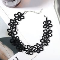 Simple Handmade Bead Black Flower Necklace main image 1