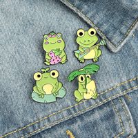 Cartoon Niedliche Frosch Lotus Blatt Erdbeere Gitarre Legierung Brosche Spielen main image 1