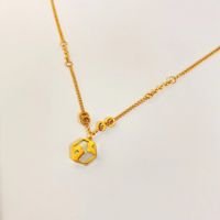 Modische Einfache Halskette Aus Titanstahl Mit 18 Karat Vergoldeter Blumenperlmutt-intarsienkette main image 5