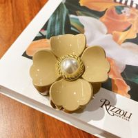 Einfache Mehrfarbige Perlenblumen-greiferclip-haarspange Großhandel sku image 3
