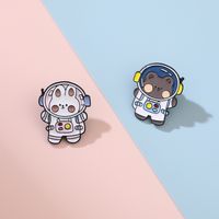 Astronaut Couple Brooches Cute Bear And Rabbit Cartoon Metal Jewelry main image 1