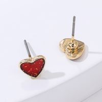 Pendientes De Botón De Metal En Forma De Corazón Brillante Con Borde De Oro Rojo Lindo De Moda sku image 1