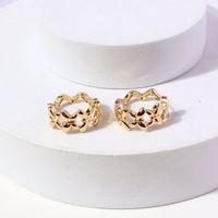 Retro Solied Color Butterfly Shaped Hollowed Alloy Hoop Earrings Wholesale main image 4