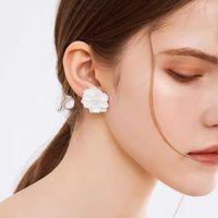 New Simple Camellia Three-dimensional White Flower Pearl Earrings sku image 1