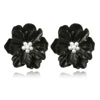New Simple Camellia Three-dimensional White Flower Pearl Earrings sku image 2