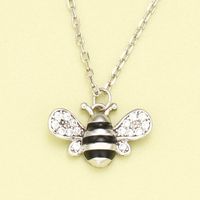 Collier Pendentif Abeille En Argent 925 main image 2