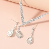 Simple Water Drop Pearl Pendant Fashion Alloy Necklace Earring Set main image 3