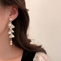 Fashion Pearl Lily Of The Valley Flower Tassel Alloy Drop Earrings main image 3