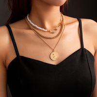 Collar De Aleación Multicapa Creativo De Perlas Para Mujer Simple A La Moda Al Por Mayor main image 1