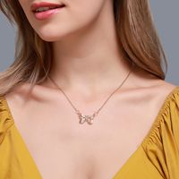 Papillon Simple Creux Petit Papillon Clavicule Brillant Collier En Cuivre Micro-incrusté main image 1