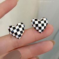 Creative Three-dimensional Peach Heart Checkerboard Stud Earrings Female main image 1