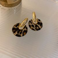 Pendientes Colgantes De Aleación Simples Con Círculo Geométrico Y Estampado De Leopardo Acrílico A La Moda sku image 1