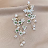 Fashion Pearl Lily Of The Valley Flower Tassel Alloy Drop Earrings sku image 1