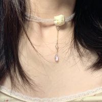 Collar De Aleación Multicapa Rosa Con Colgante De Cristal De Camelia Retro Para Mujer main image 4