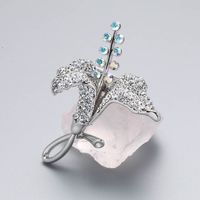 Classic Flower Shape Inlaid Zirconium Copper Brooch main image 5