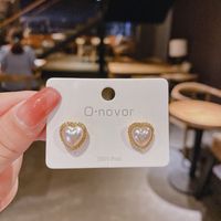 Korean New Simple Heart Inlaid Pearl Alloy Stud Earrings main image 6