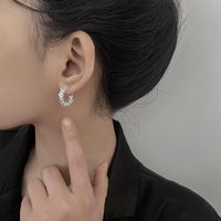 Alliage Simple Irrégulière En Forme De C Petites Boucles D'oreilles Pour Les Femmes main image 5