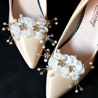 Brauthochzeitsschuhe Handgemachte Perle Dekoration Perle Blume Schuhschnalle main image 2