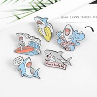Broche De Aleación De Aceite Por Goteo Con Letras De Serie De Tiburón Creativo De Dibujos Animados main image 4