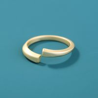 Einfache Mode Glänzend Kupfer Ring Paar Nachahmung Gold Zubehör Großhandel main image 5