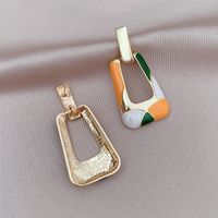 Retro Drop Oil Conrast Color Trapezoidal Geometric Alloy Earrings Wholesale main image 4