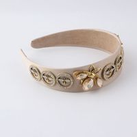 Fashion Baroque Rhinestone Pearl Bee Headband main image 5