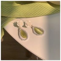 Retro Grüner Opal Perle Kamelie Rose Wassertropfen Legierung Ohrringe Weiblichen Frühling main image 3